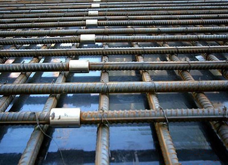 都匀为什么建楼房时，要在钢筋上加一排小圆环？原来作用这么大
